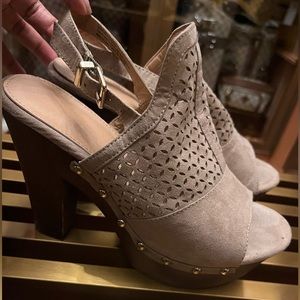 Heeled Clogs. Size 8.5 Good condition.